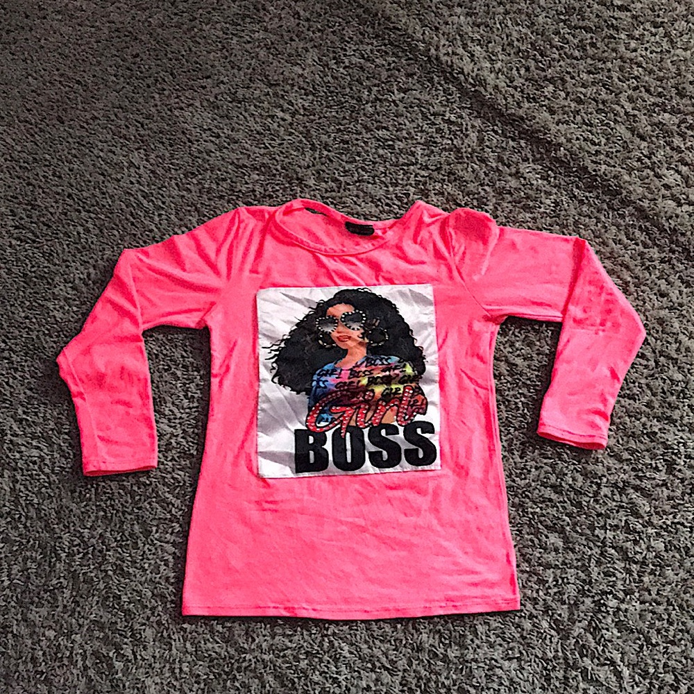 Girls long sleeved shirt, barely worn.